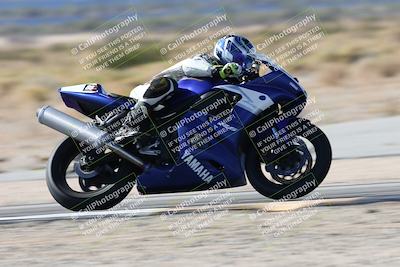 media/Nov-16-2025-Race Pace (Sun) [[8c5fa54630]]/Verified Riders/3-Turn 14 (1045am)/